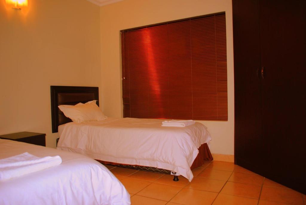 Palm Valley Inn And Day Spa Hartbeespoort Ngoại thất bức ảnh